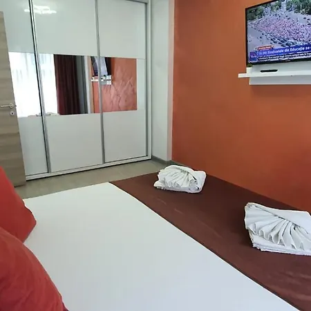 Premium De 4 Stele Cu Piscina Sauna Gym Plaja Apartman Năvodari