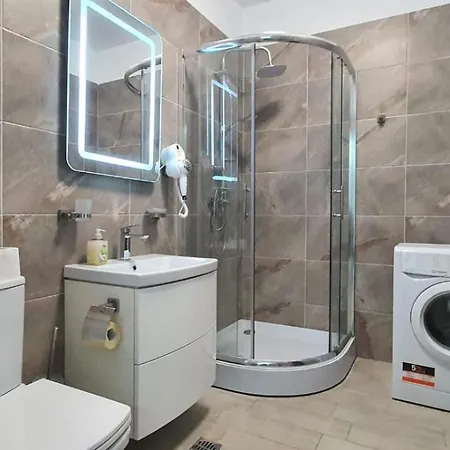 Premium De 4 Stele Cu Piscina Sauna Gym Plaja Apartman 3*