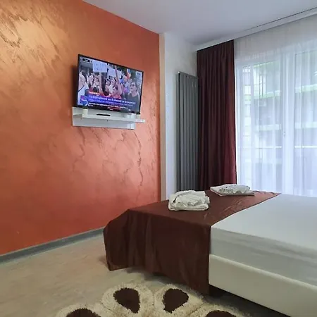 Premium De 4 Stele Cu Piscina Sauna Gym Plaja Năvodari