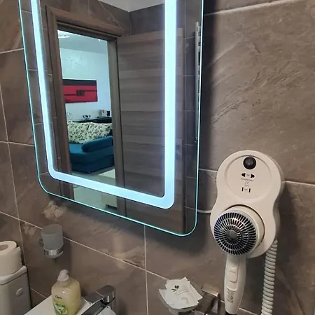 Premium De 4 Stele Cu Piscina Sauna Gym Plaja Apartman
